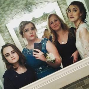 Meet your Posher, Natalie